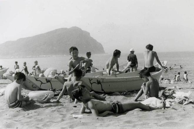 写真:夏の日の砂浜