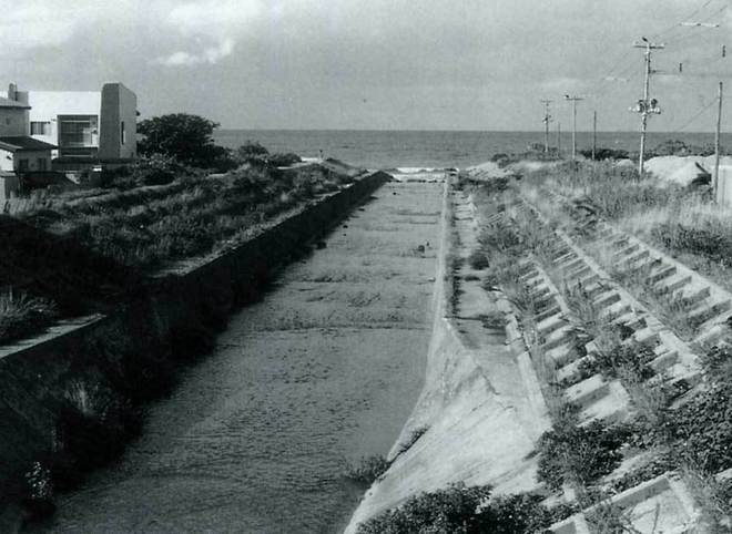 写真:切替え工事後の登川(『埋もれていた余市の宝物』より)